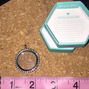 Origami Owl-Living Locket